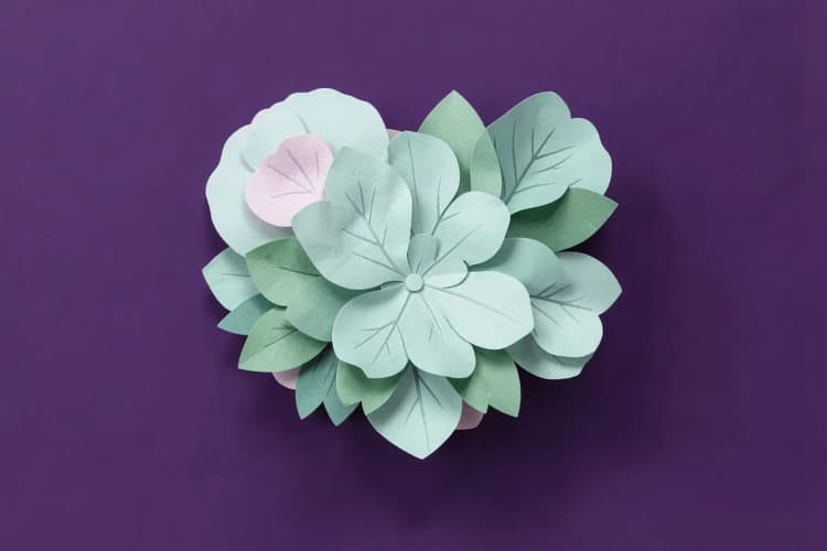 Topo de bolo de casamento com flores de papel delicadas